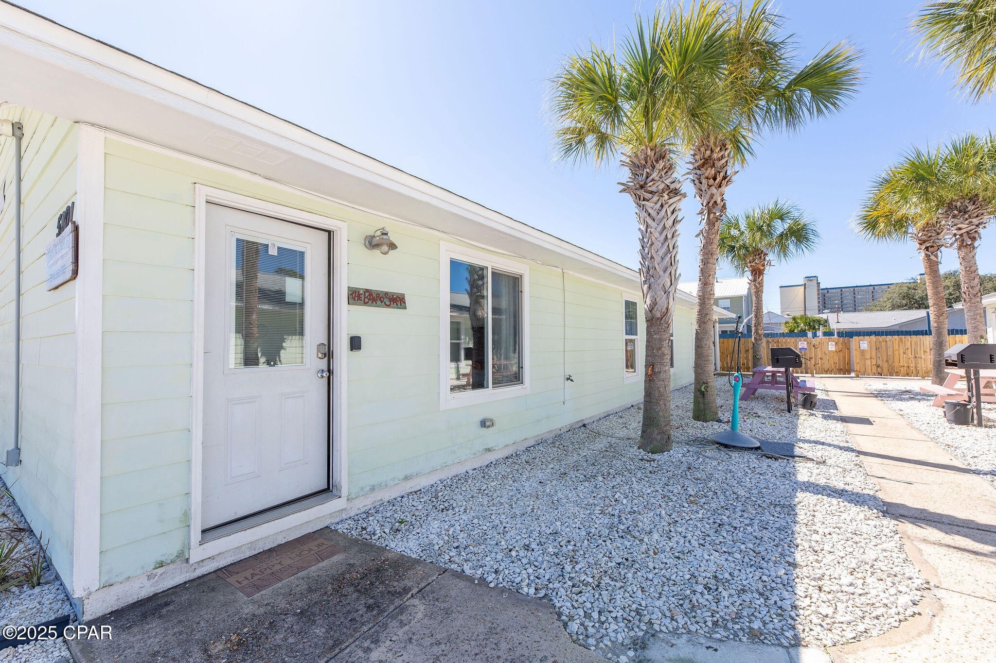 Image 12 For 5801&5803 Pinetree Avenue A, B, C &