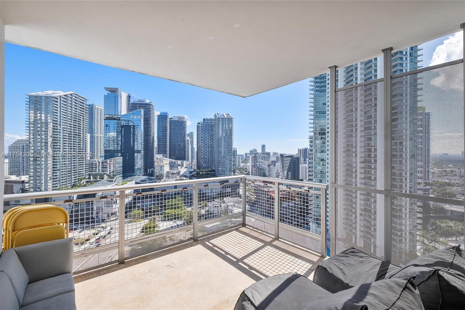 350 S Miami Ave #2810, Miami FL 33130