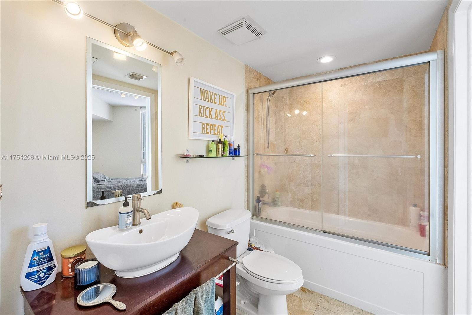 350 S Miami Ave #2810, Miami FL 33130