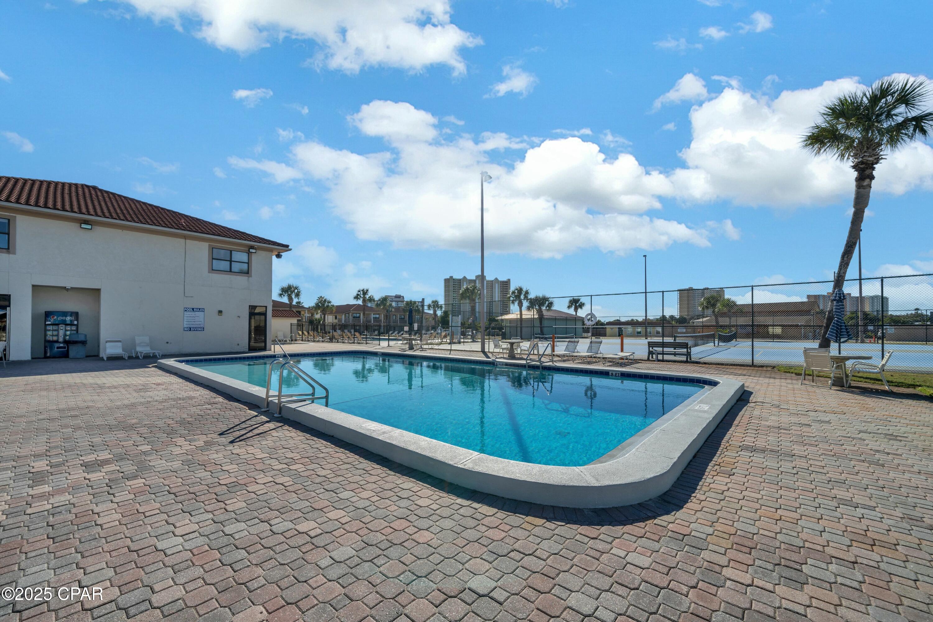 Image 36 For 17462 Front Beach Road 54205