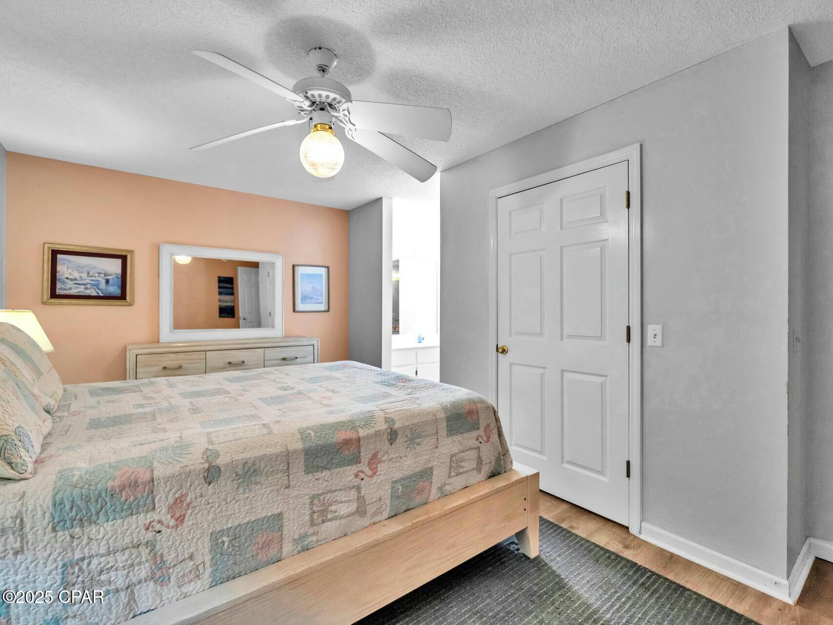 Image 4 For 17462 Front Beach Road 54205