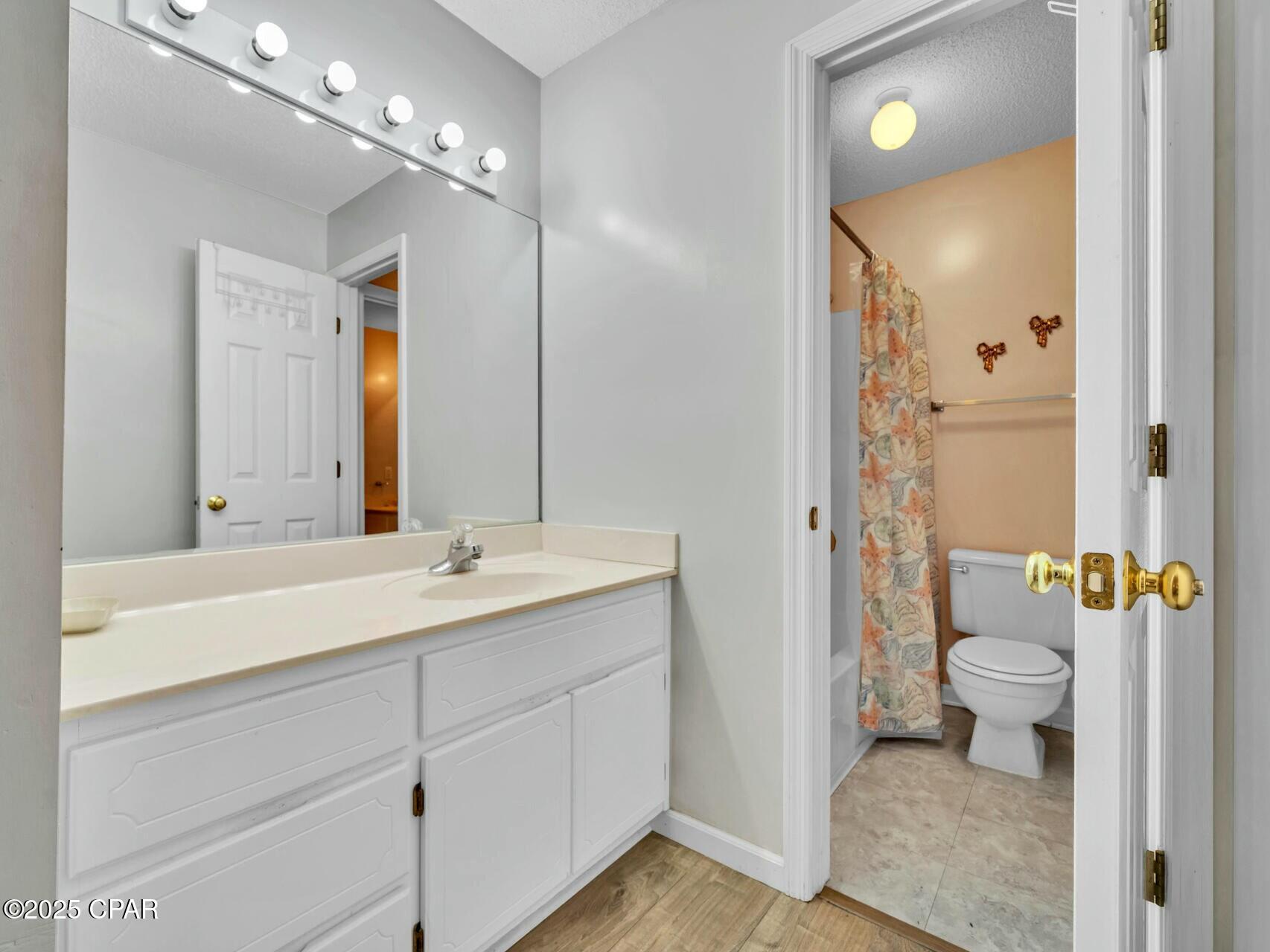 Image 7 For 17462 Front Beach Road 54205