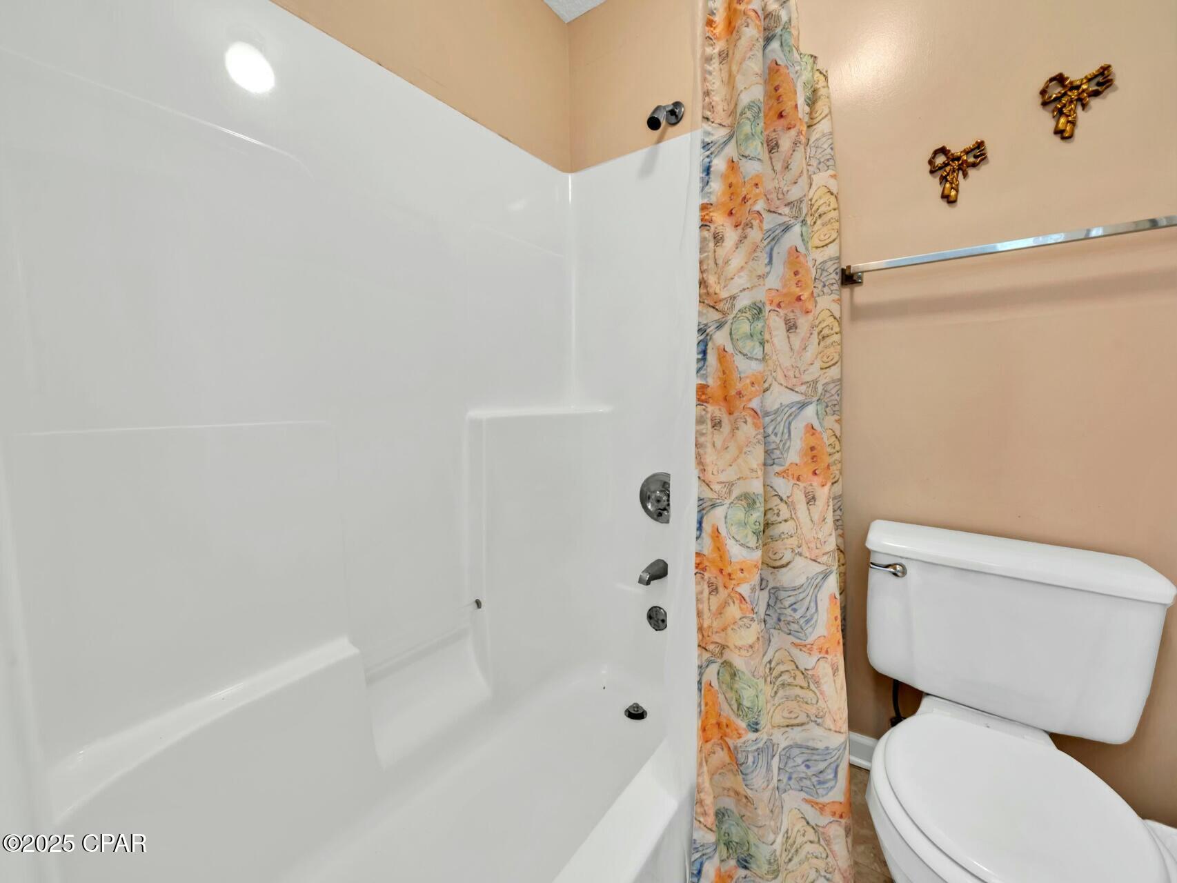 Image 8 For 17462 Front Beach Road 54205