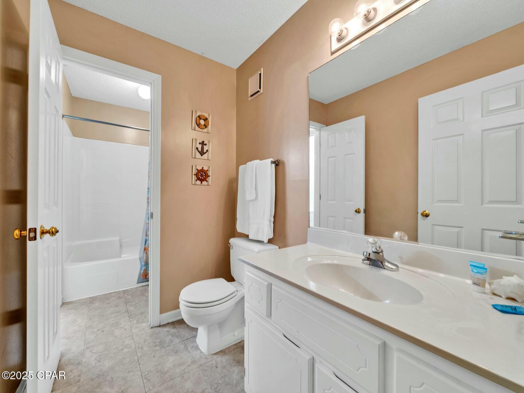 Image 9 For 17462 Front Beach Road 54205