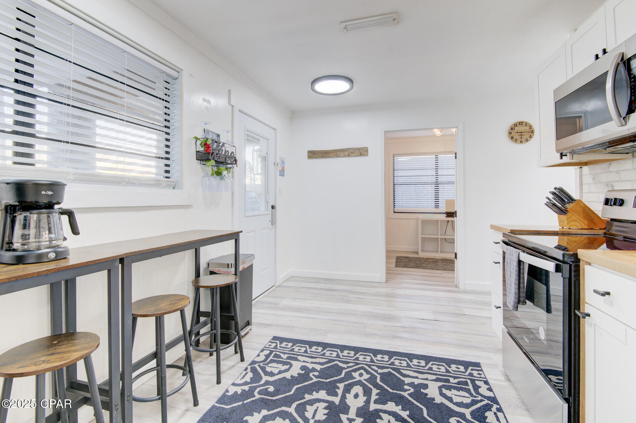 Image 11 For 5412 Hilltop Avenue