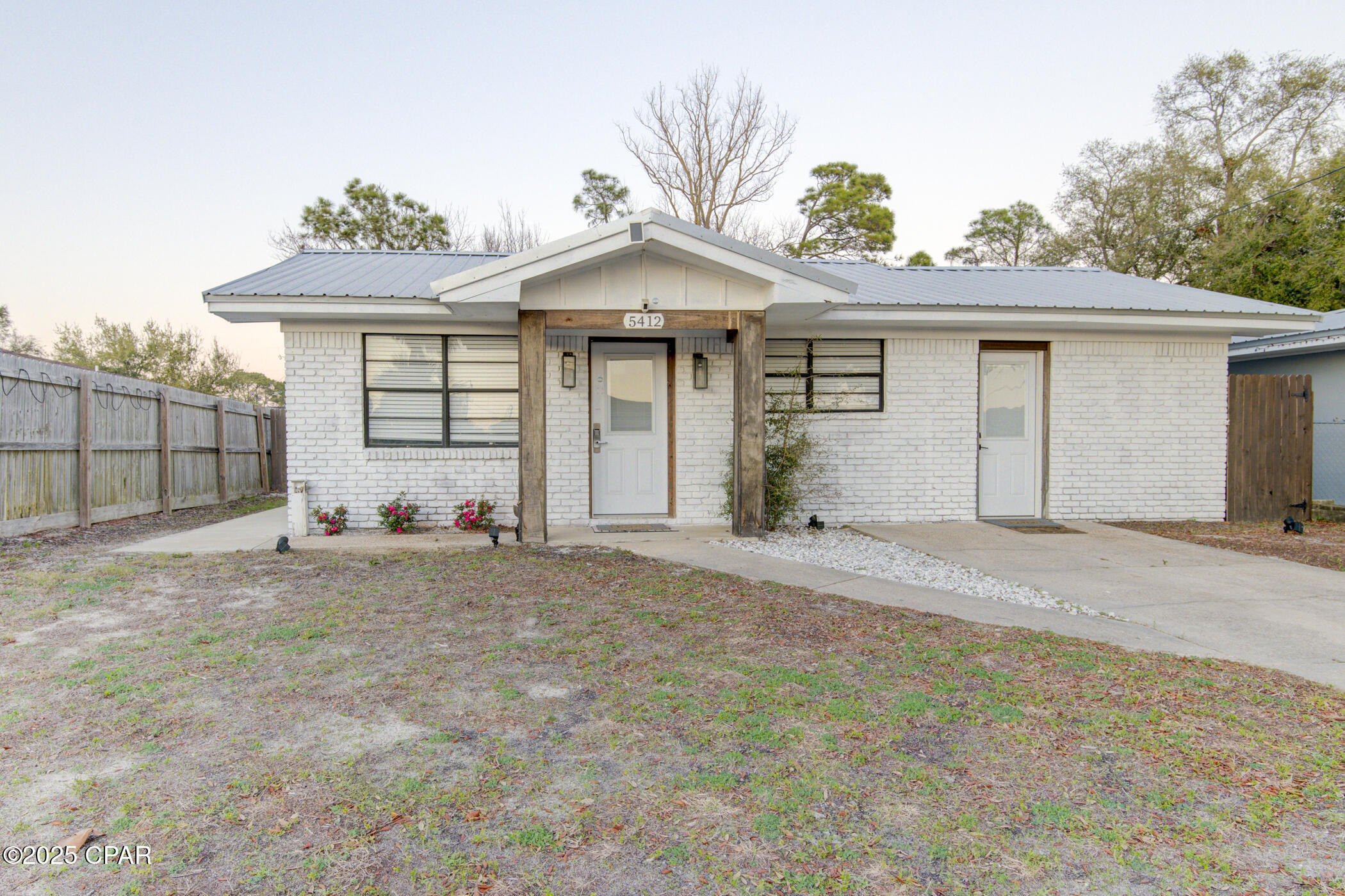 Image 3 For 5412 Hilltop Avenue