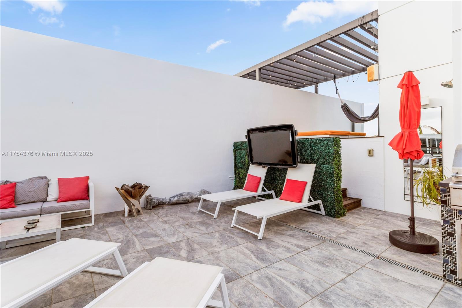 1025 99th St #6, Bay Harbor Islands, Florida image 39