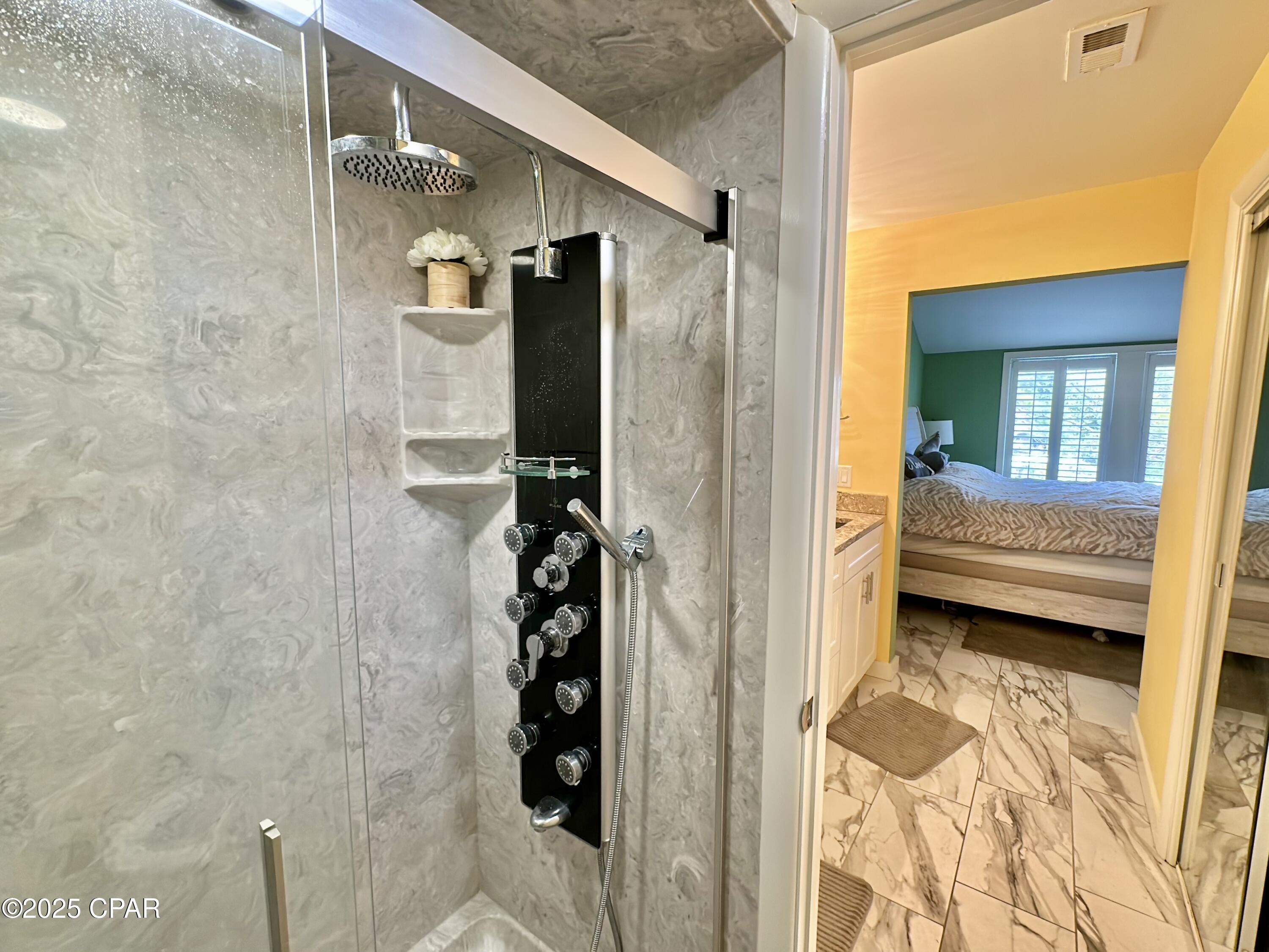 Image 12 For 8730 Thomas Drive 113