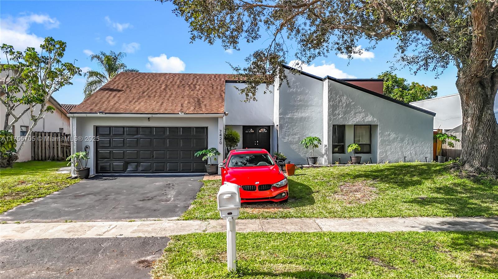 7420 35th Ct, Lauderhill, Florida 33319