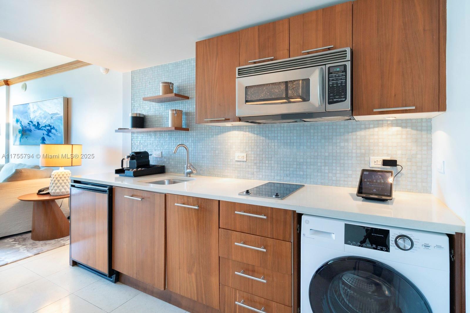 6801 Collins Ave #414, Miami Beach FL 33141