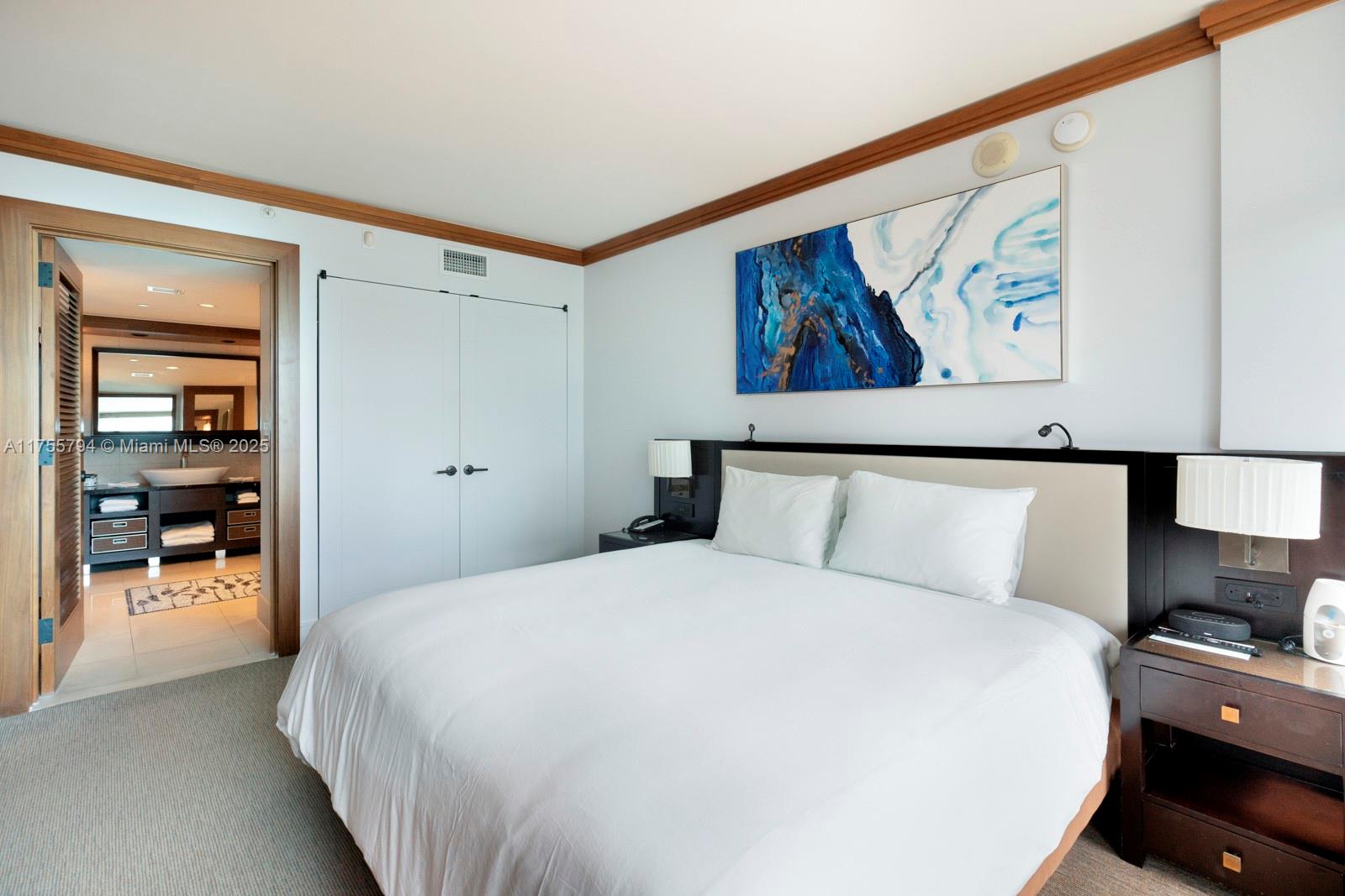 6801 Collins Ave #414, Miami Beach FL 33141