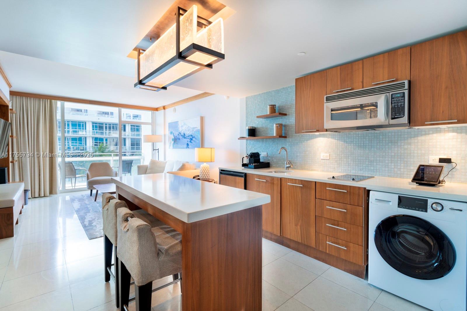 6801 Collins Ave #414, Miami Beach FL 33141