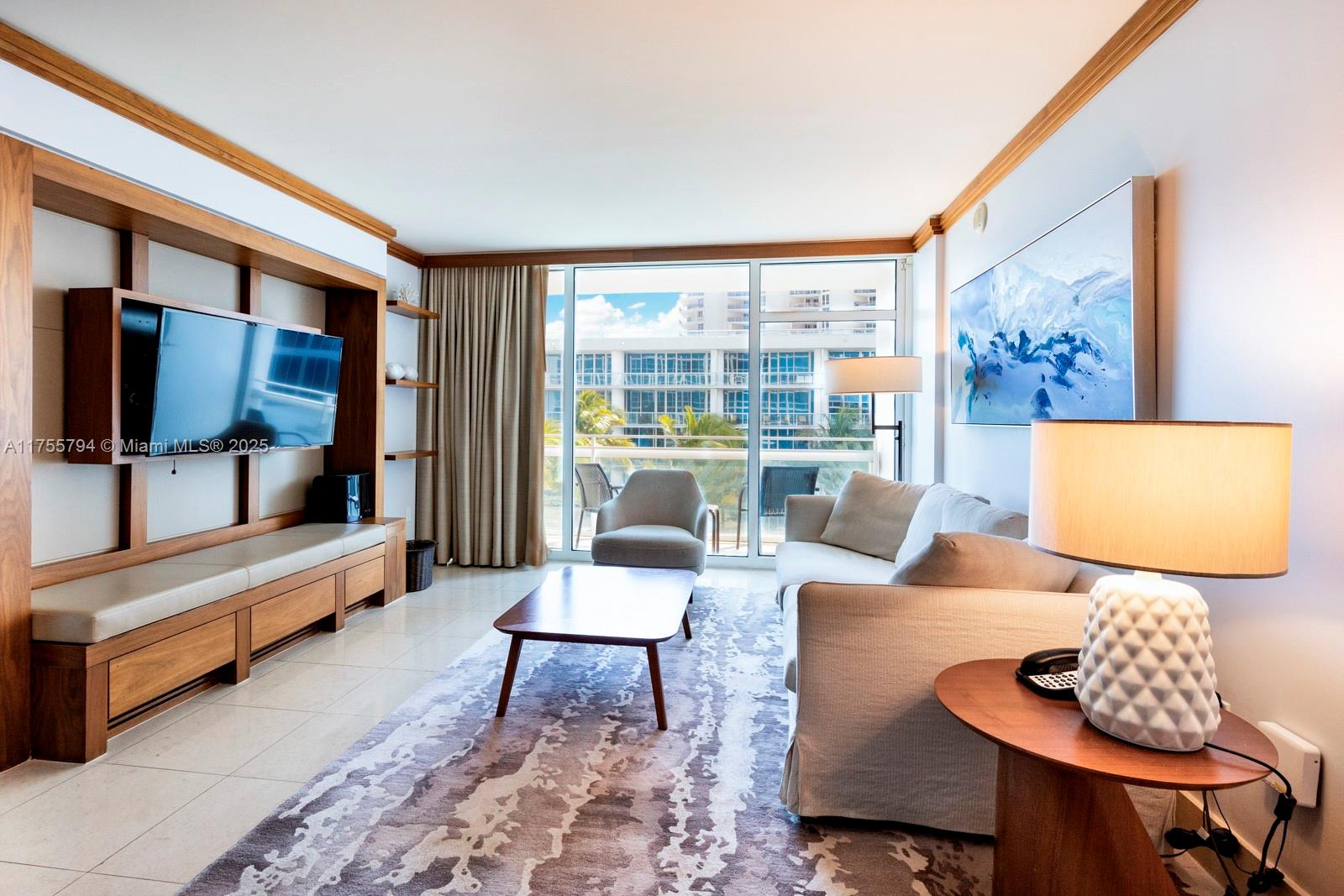 6801 Collins Ave #414, Miami Beach FL 33141
