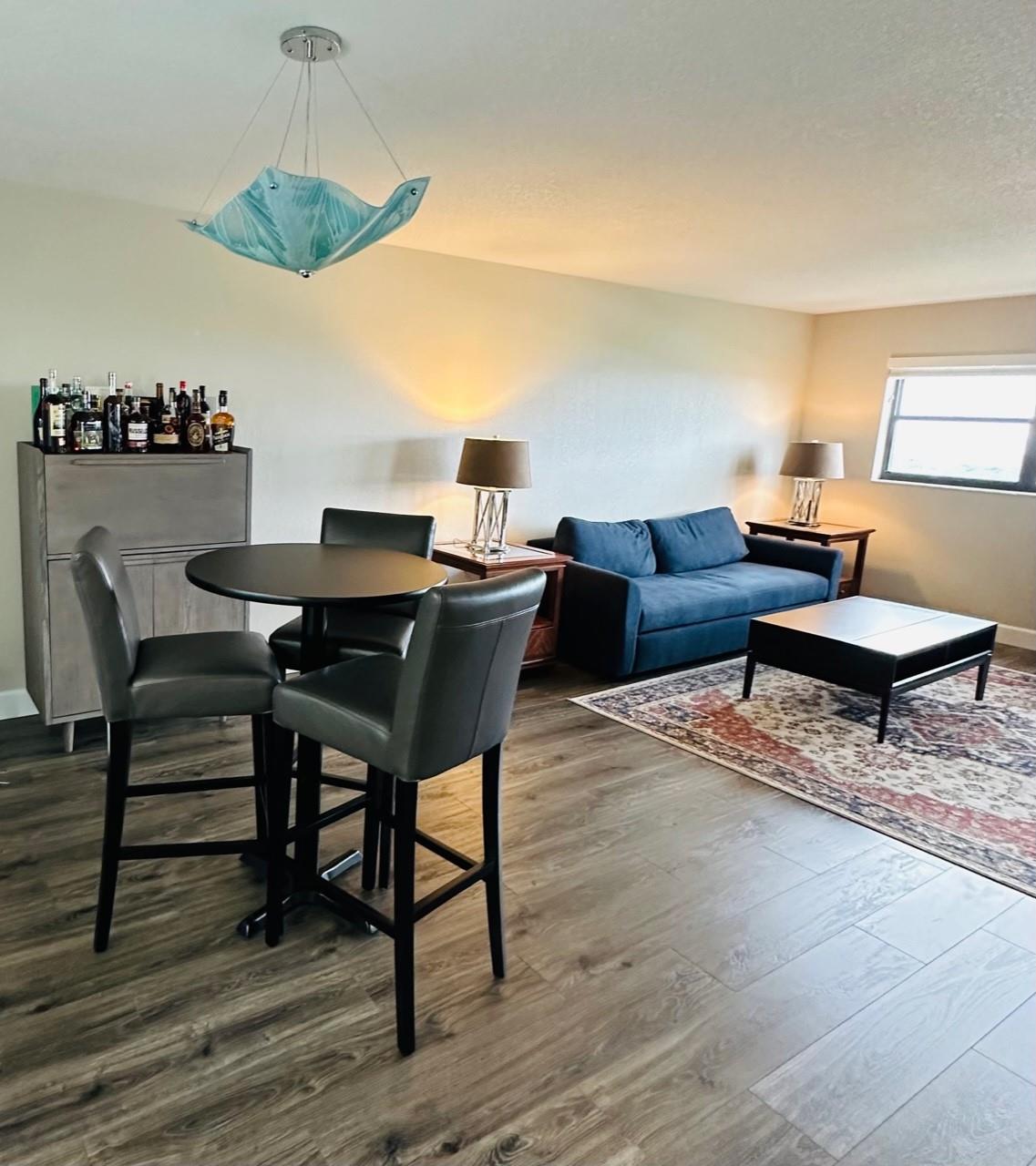 3200 Port Royale Drive N 2004