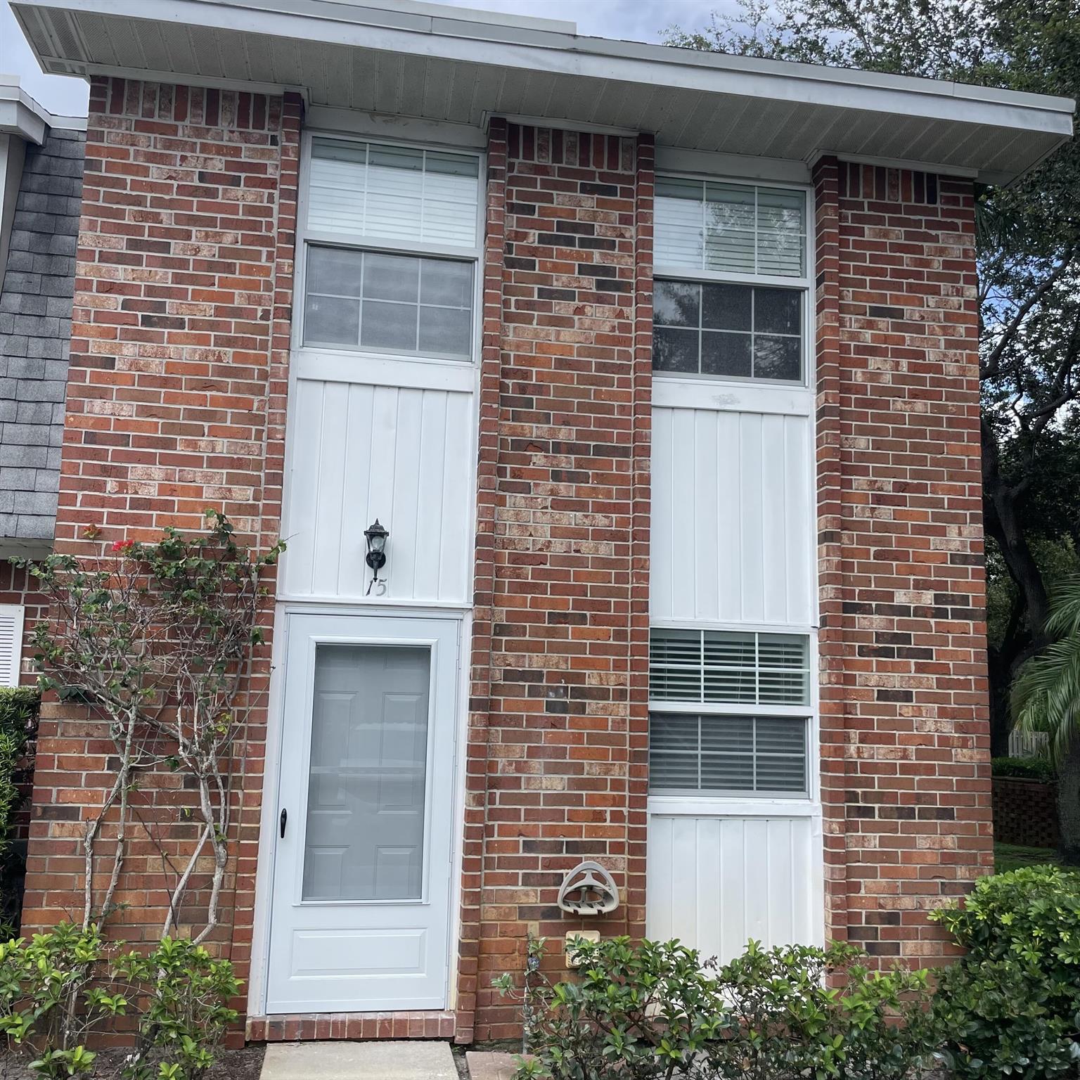 Highly Desirable End-Unit Townhome in Tequesta! Looking for the perfect blend of location, low-maintenance living, and stylish updates?This beautifully updated end-unit townhome in the Village of Tequesta is ready for its next owner -- and it's priced below the average Tequesta townhome!Recent Updates Include: Fresh interior paint throughout Brand new doors Stylish new flooring Modern baseboards for a clean, finished look Impact windows throughout for safety + energy efficiency2 Master suites | 1.5 BathroomsThis home offers a rare opportunity to own in one of Palm Beach County's most beloved communities  in the Village of Tequesta, without breaking the budget!Perfect for:First-time homebuyersInvestorsSeasonal residentsAnyone looking for charm,