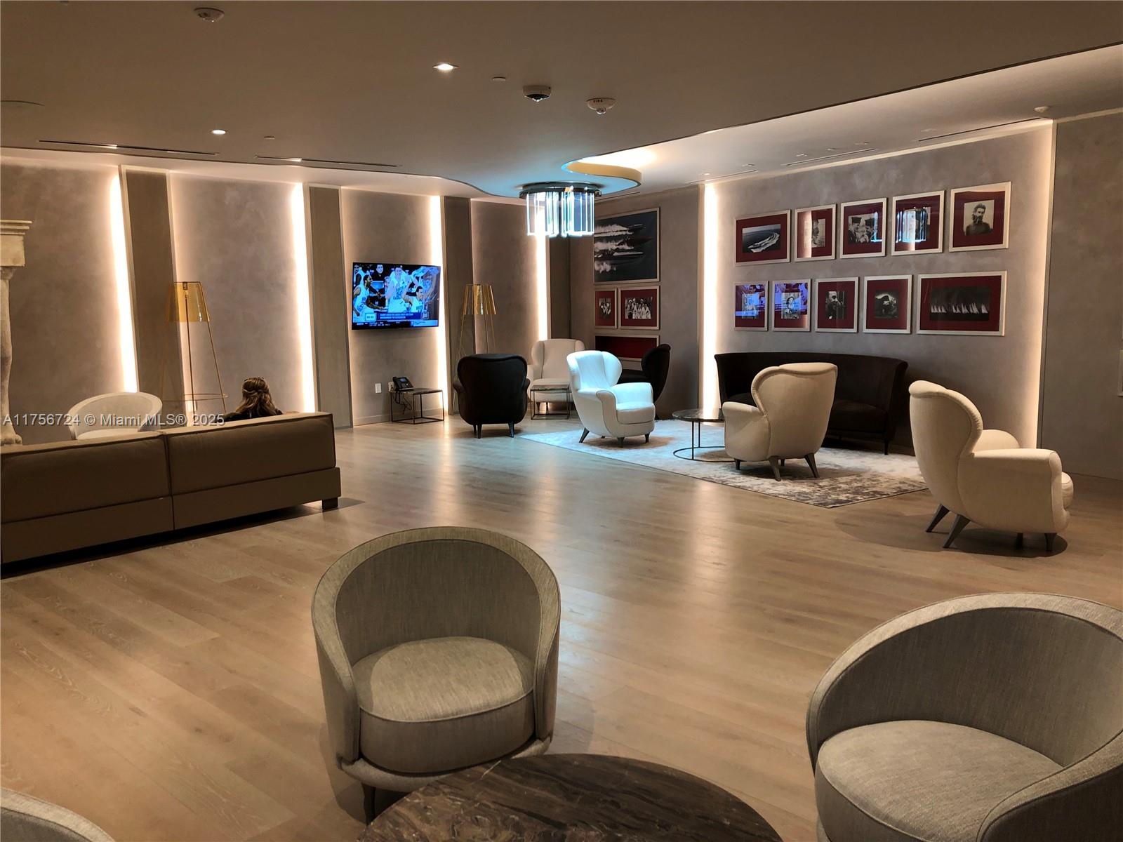 1000 Brickell Plz #2011, Miami FL 33131