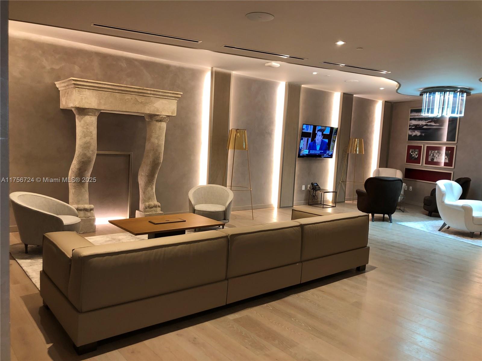 1000 Brickell Plz #2011, Miami FL 33131