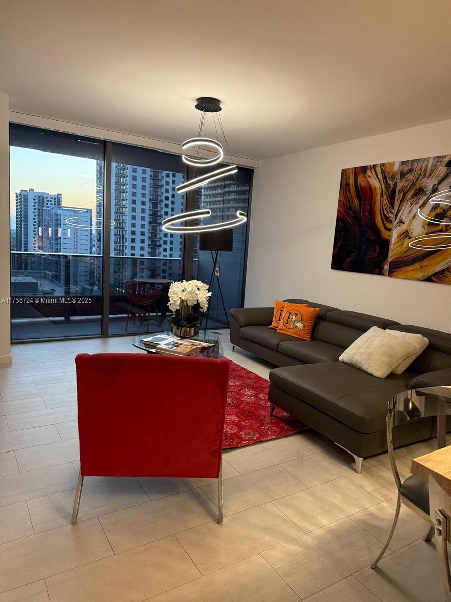 1000 Brickell Plz #2011, Miami FL 33131