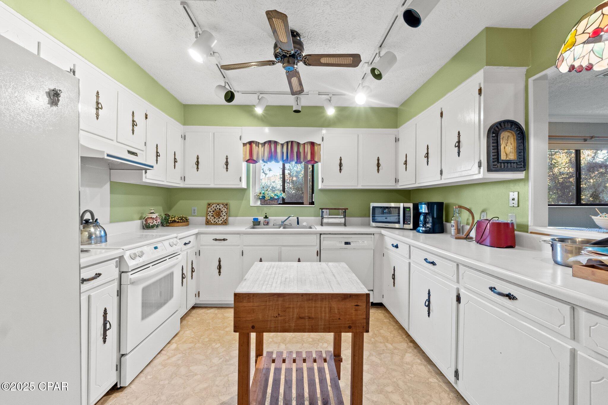 Image 11 For 3018 Brookins Road