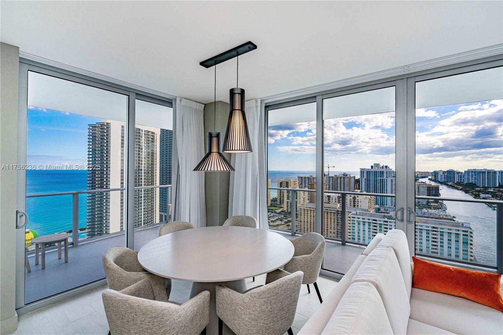 listing main picture