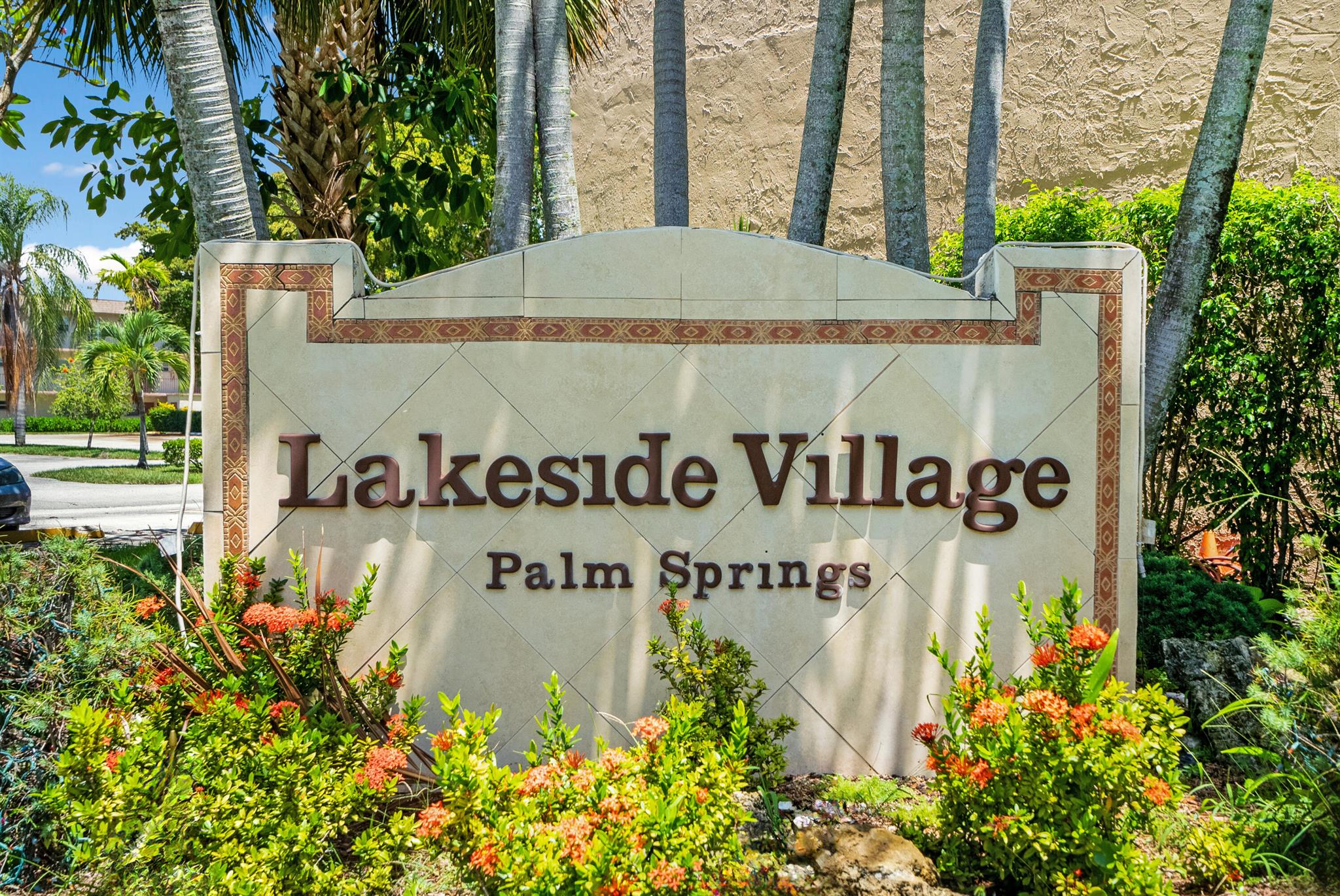 Lakeside Village Condo 10