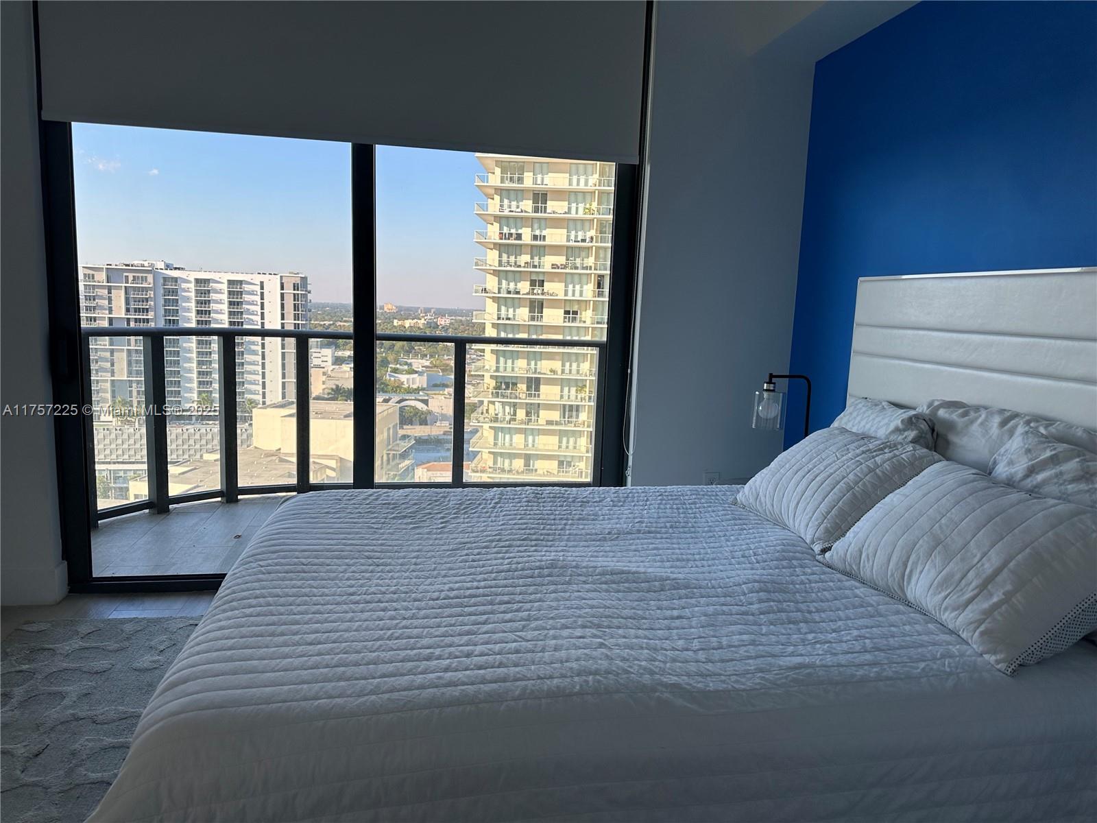 121 NE 34th St #1915, Miami FL 33137
