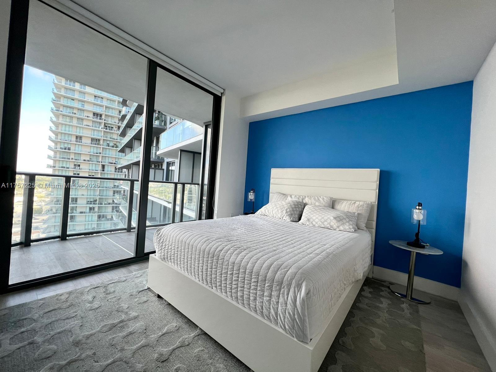 121 NE 34th St #1915, Miami FL 33137