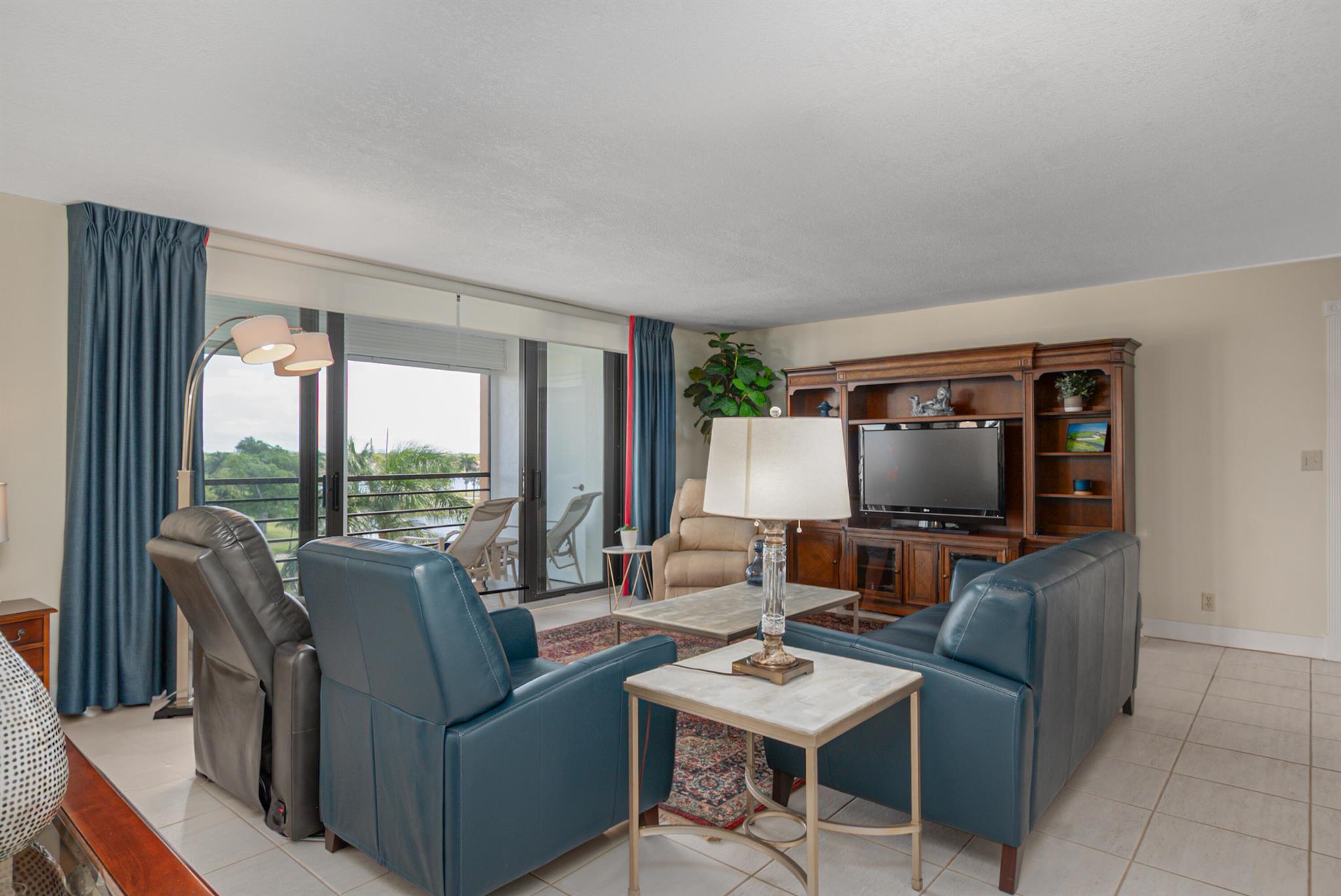 Photo 10 of home located at 7153 Promenade Drive 601, Boca Raton FL