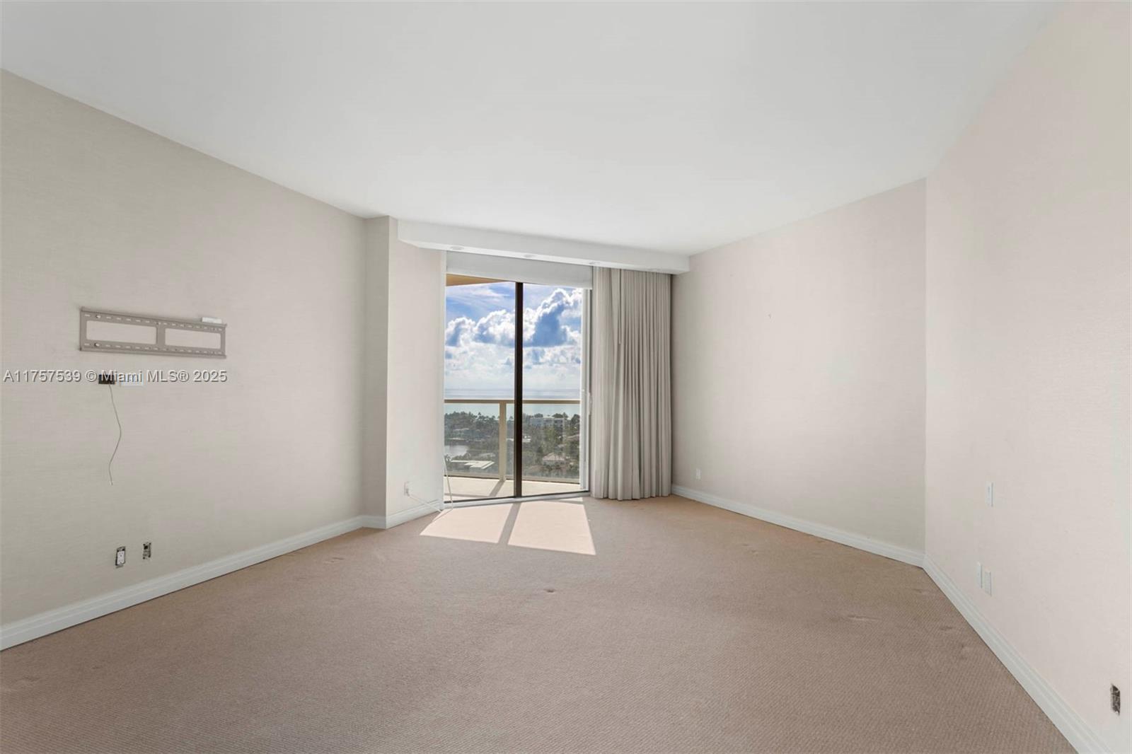 19500 Turnberry Way #20F, Aventura FL 33180