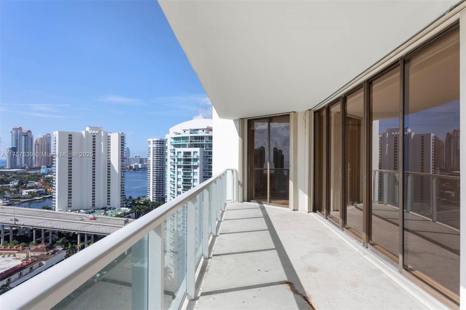 19500 Turnberry Way #20F, Aventura FL 33180