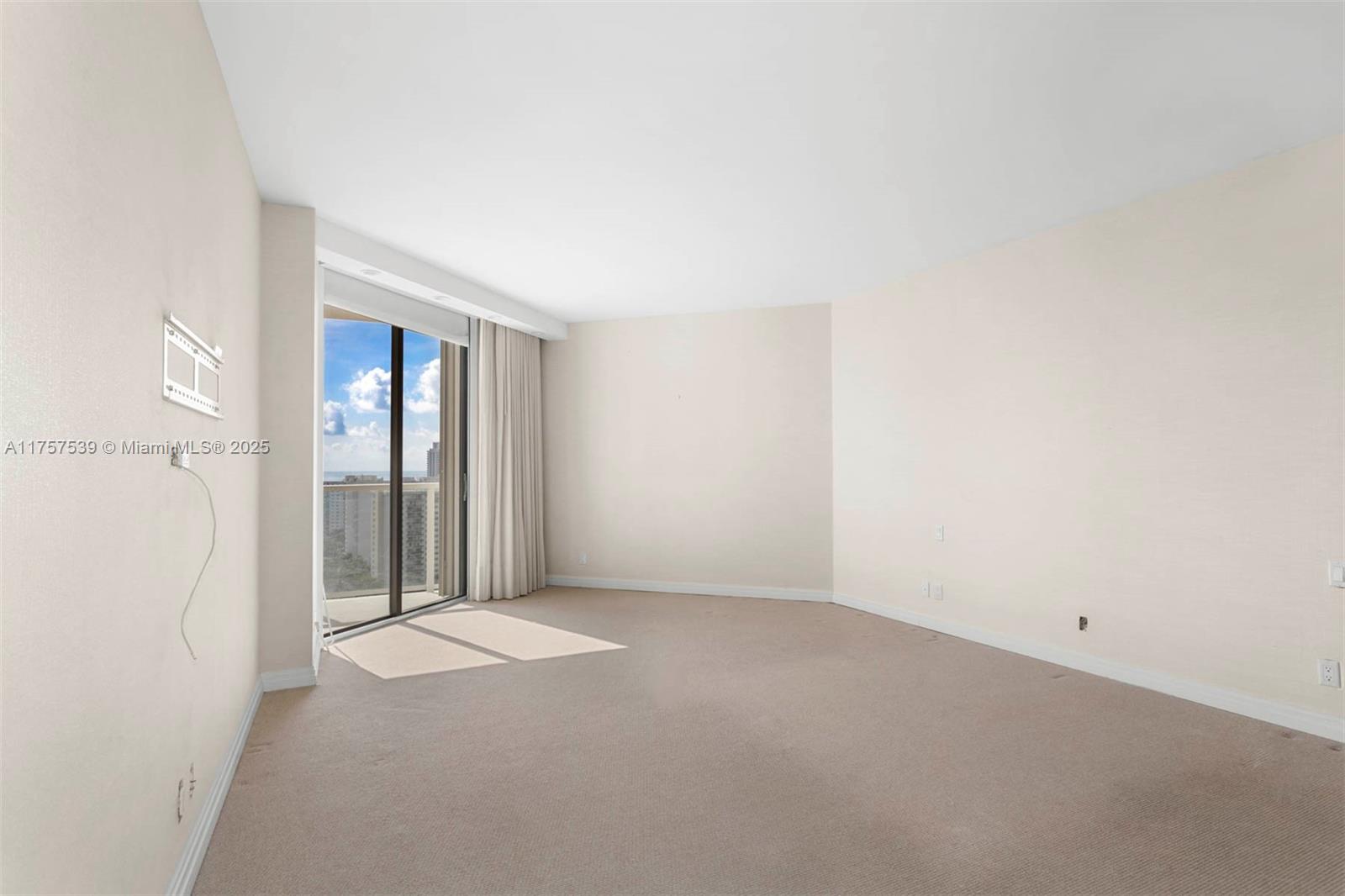 19500 Turnberry Way #20F, Aventura FL 33180