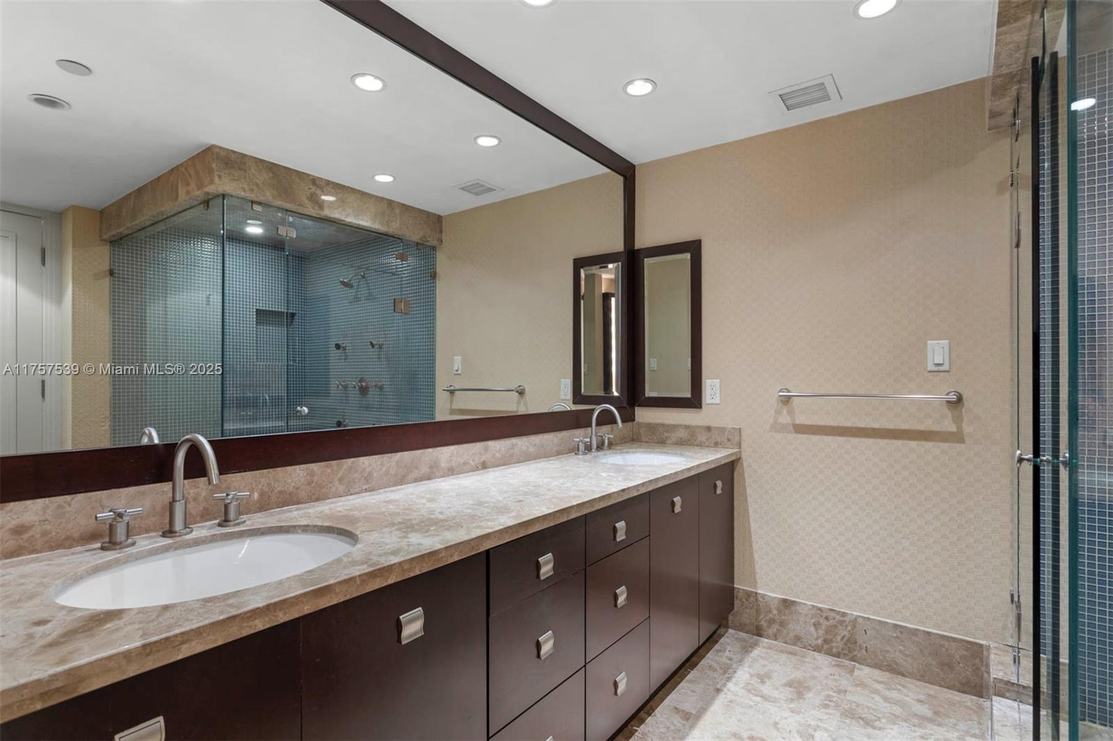 19500 Turnberry Way #20F, Aventura FL 33180