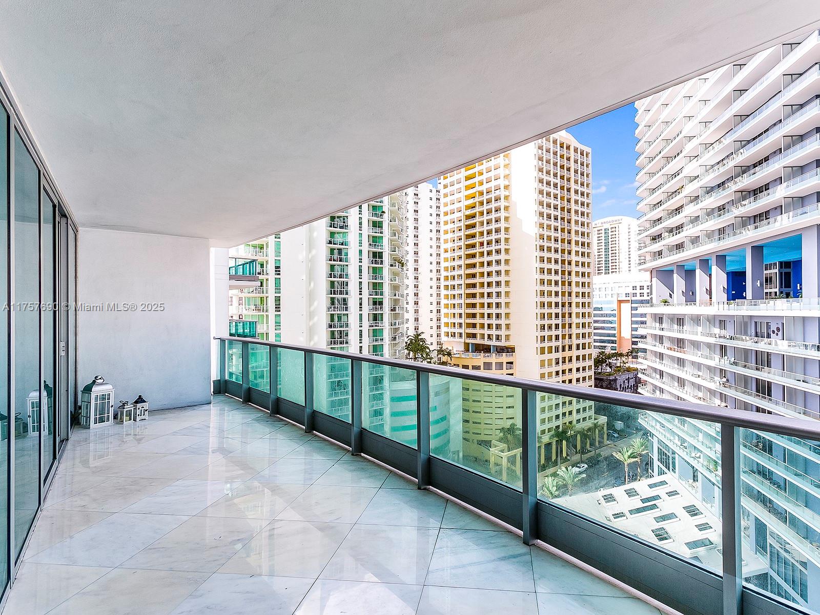 1331 Brickell Bay Dr #1206, Miami FL 33131