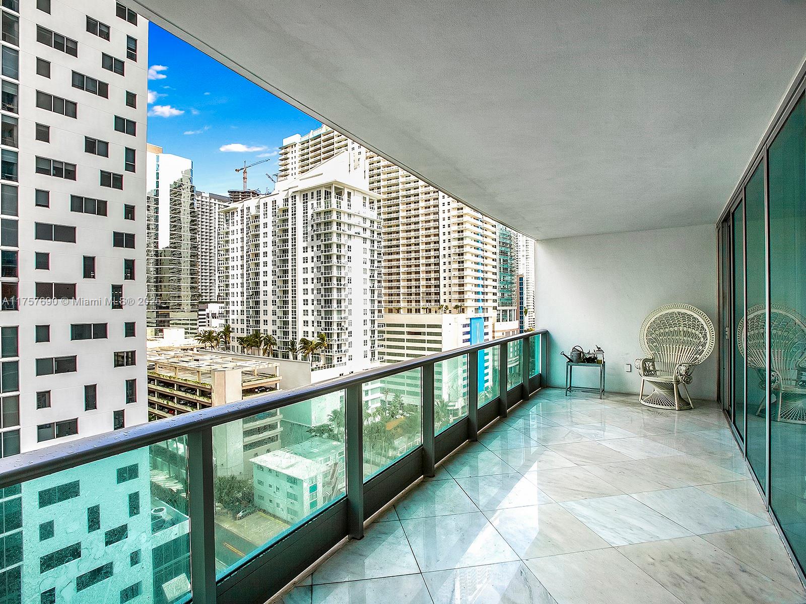 1331 Brickell Bay Dr #1206, Miami FL 33131