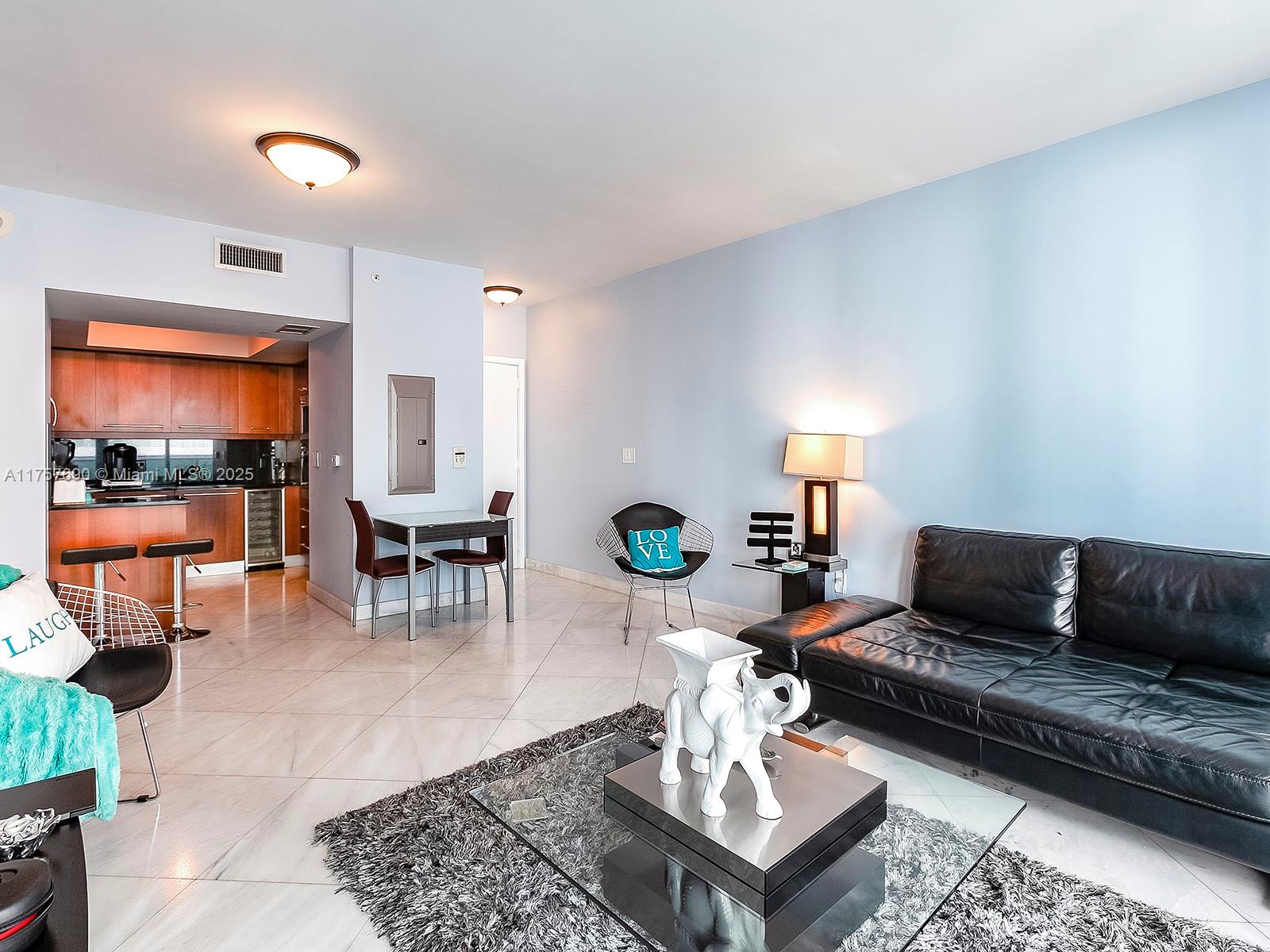 1331 Brickell Bay Dr #1206, Miami FL 33131
