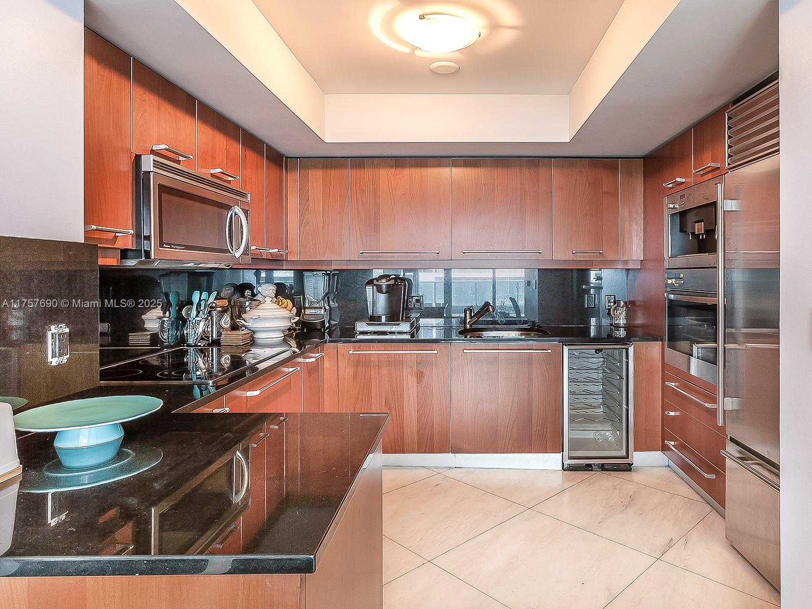 1331 Brickell Bay Dr #1206, Miami FL 33131