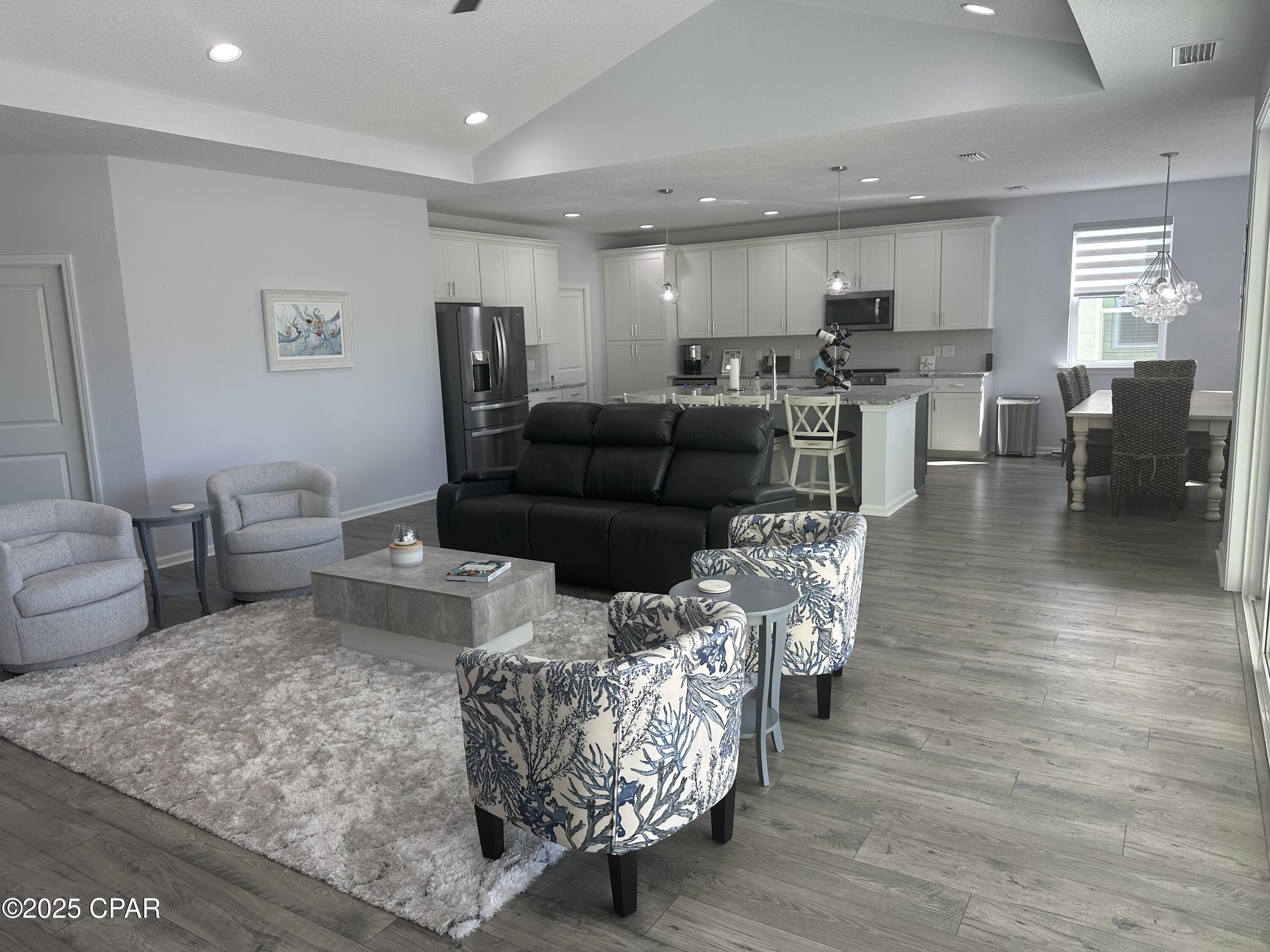 Image 6 For 9399 Paradise Drive