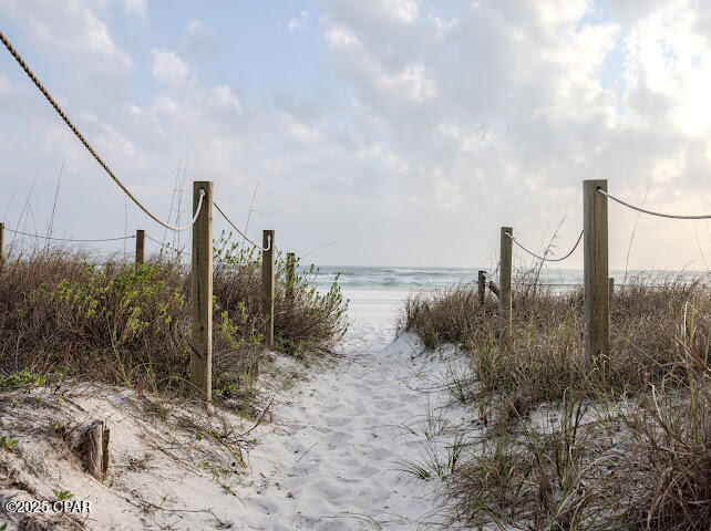 Image 29 For 8601 Surf Drive 6w