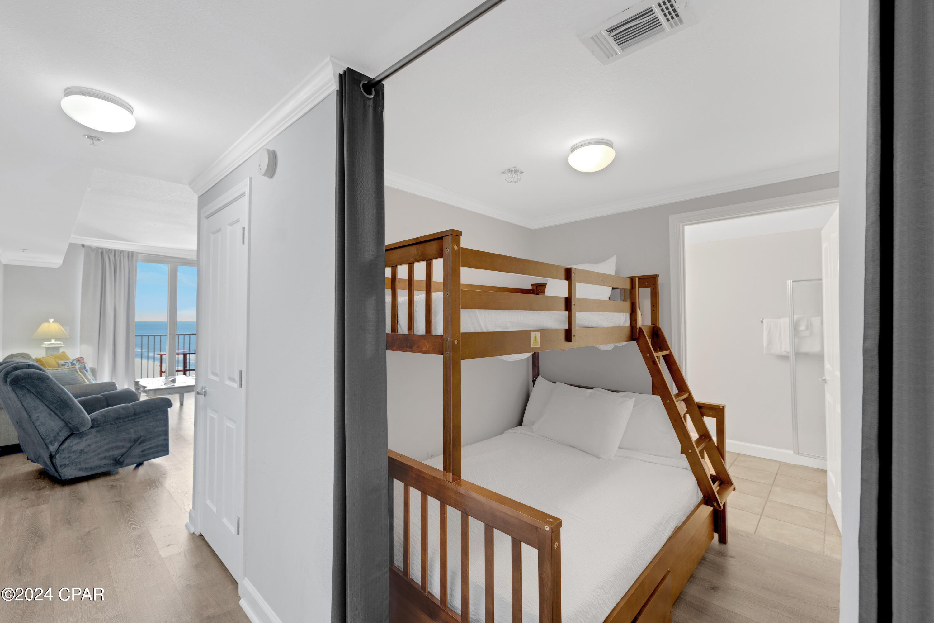 Image 12 For 9900 Thomas Drive 1104