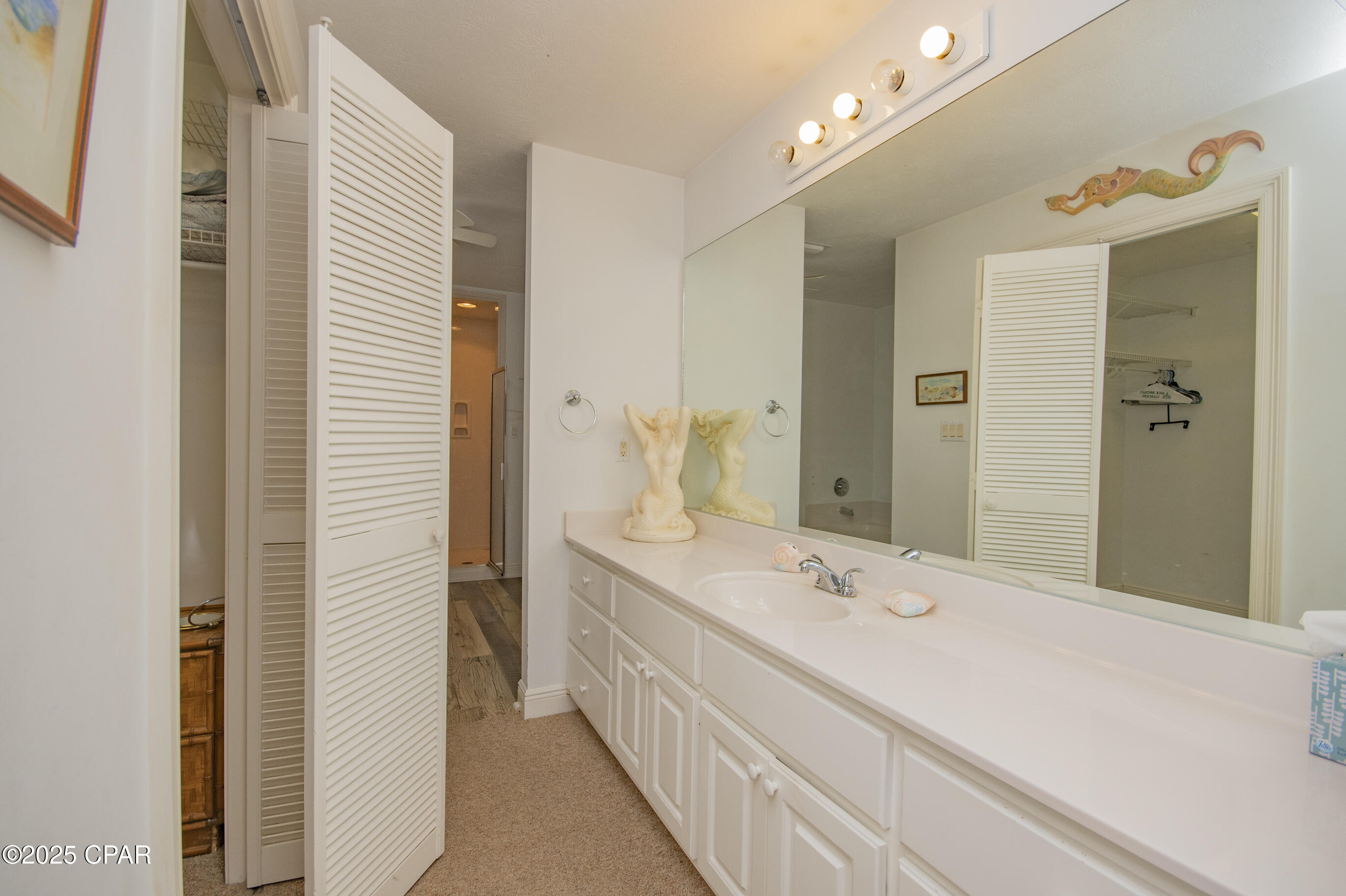 Image 37 For 5203 Gulf Drive