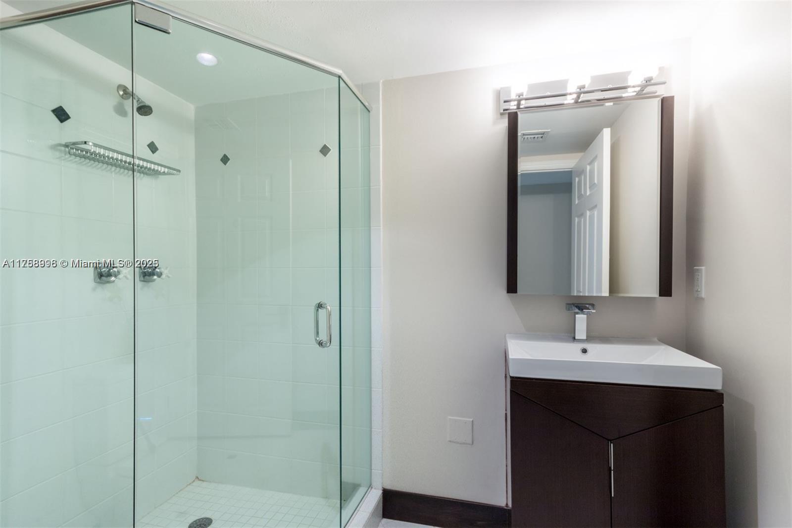 2951 S Bayshore Dr #1008, Miami FL 33133