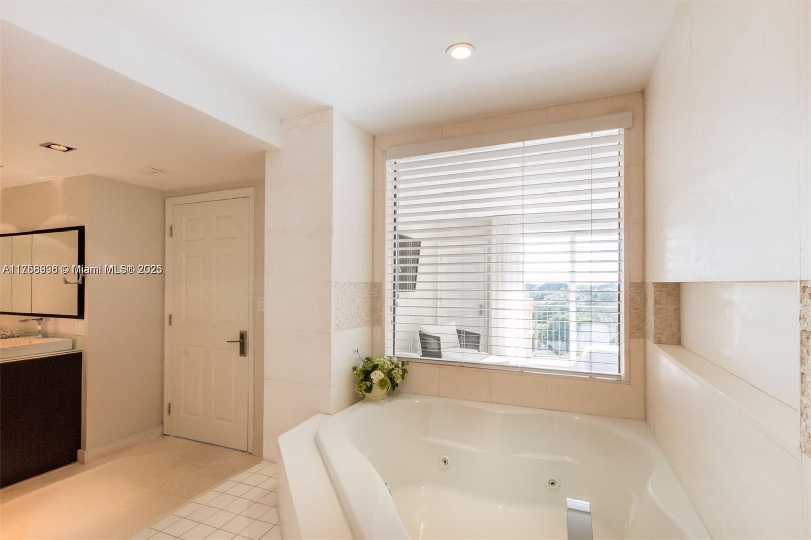 2951 S Bayshore Dr #1008, Miami FL 33133