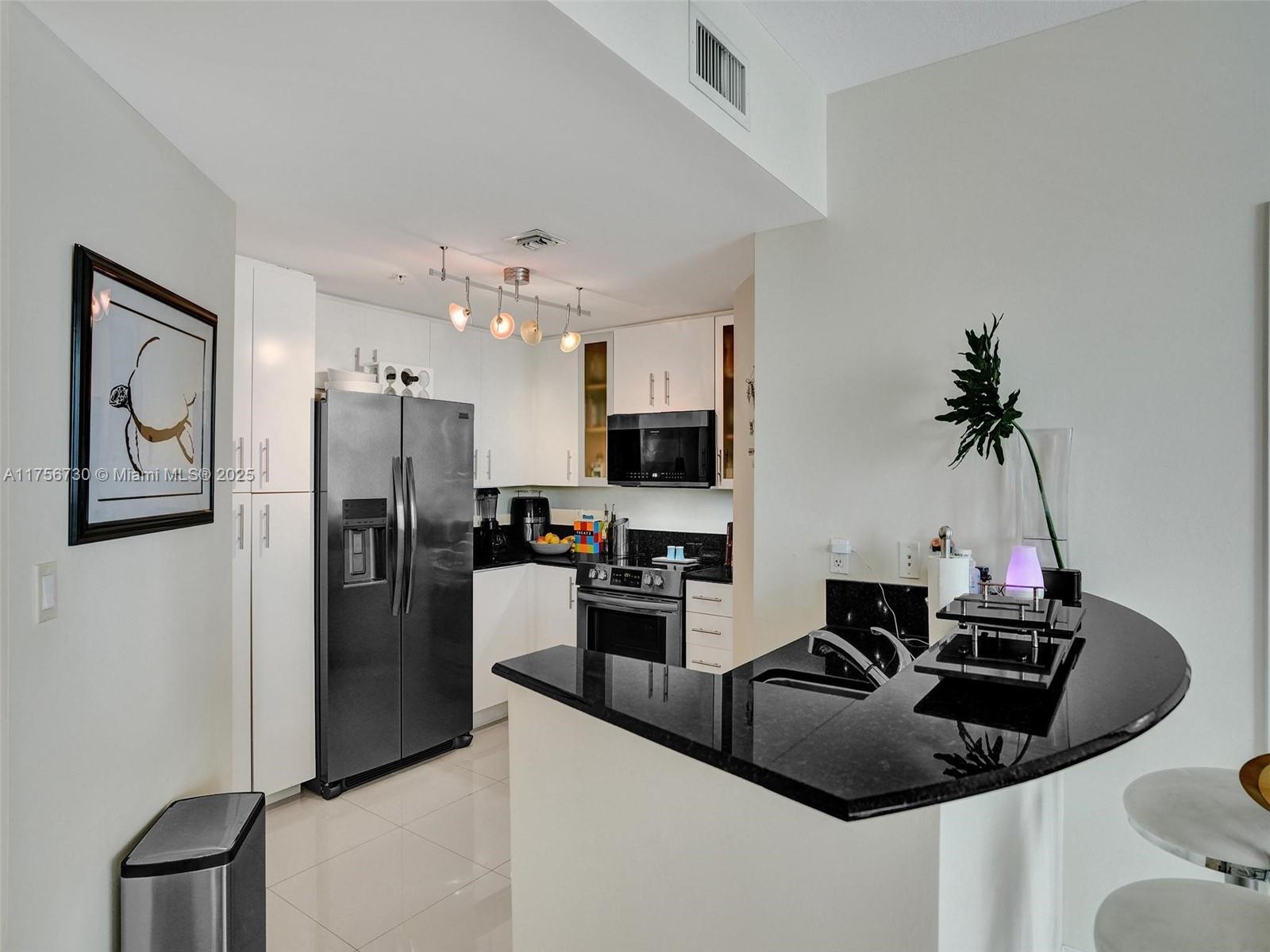 7900 Harbor Island Dr #510, North Bay Village FL 33141