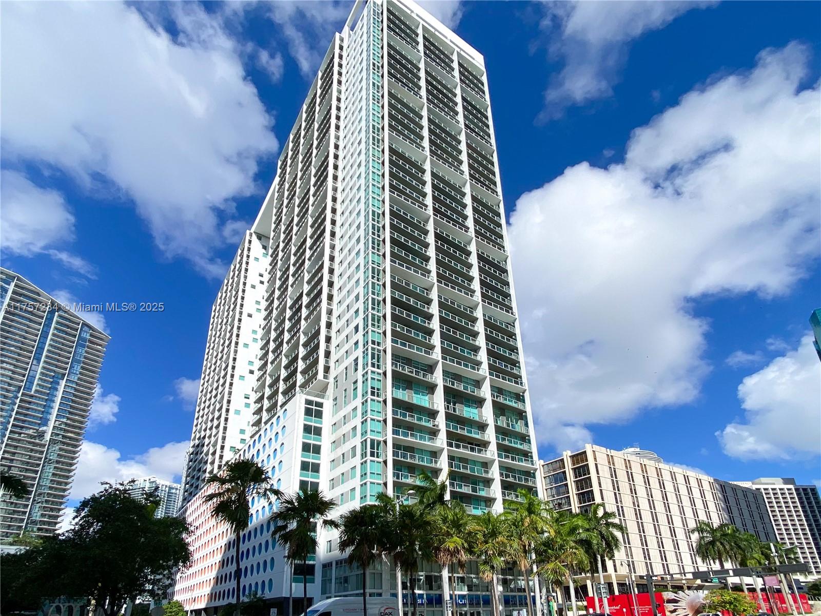 Condo for Sale in Miami, FL