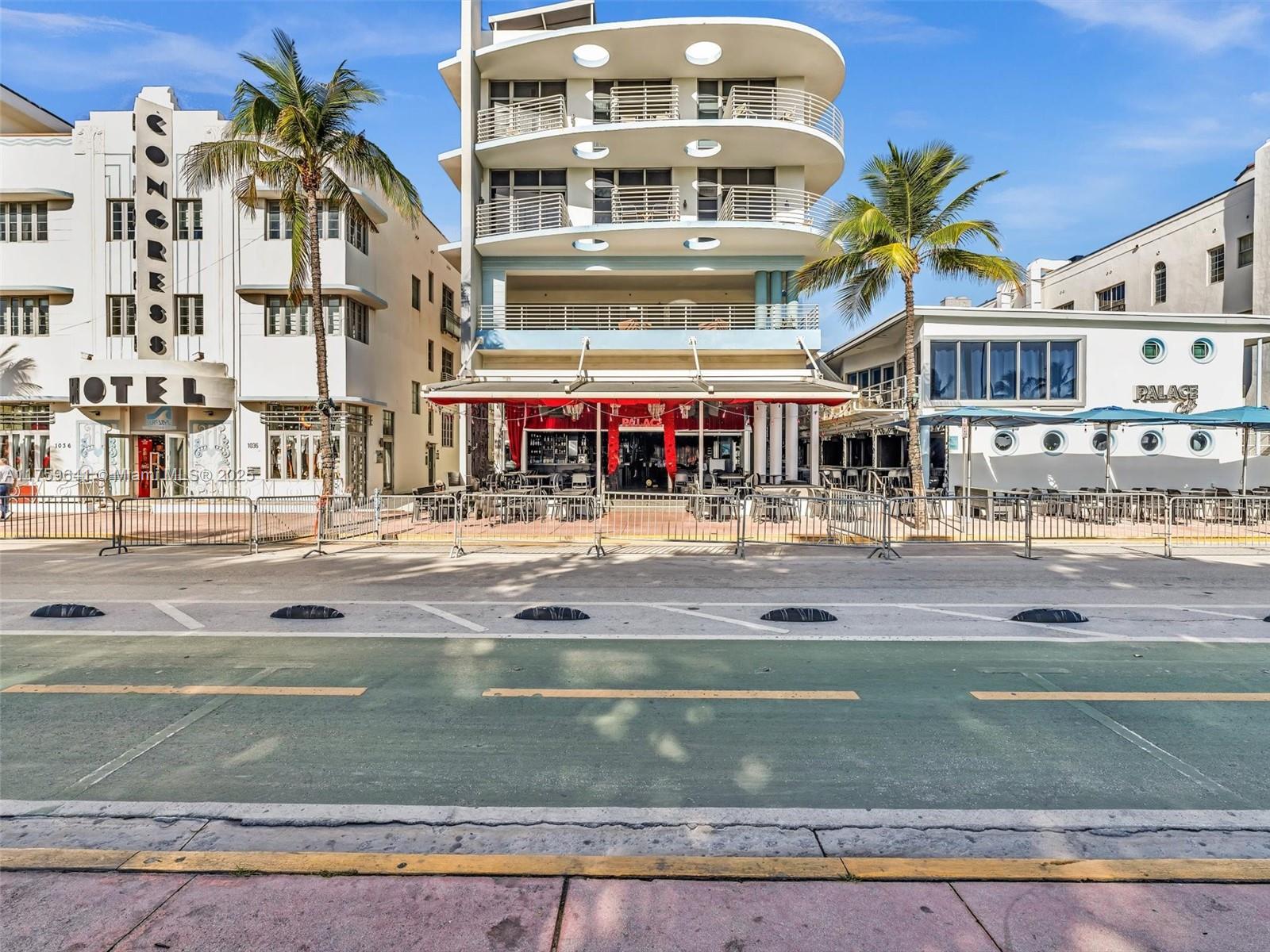 The Strand On Ocean Drive