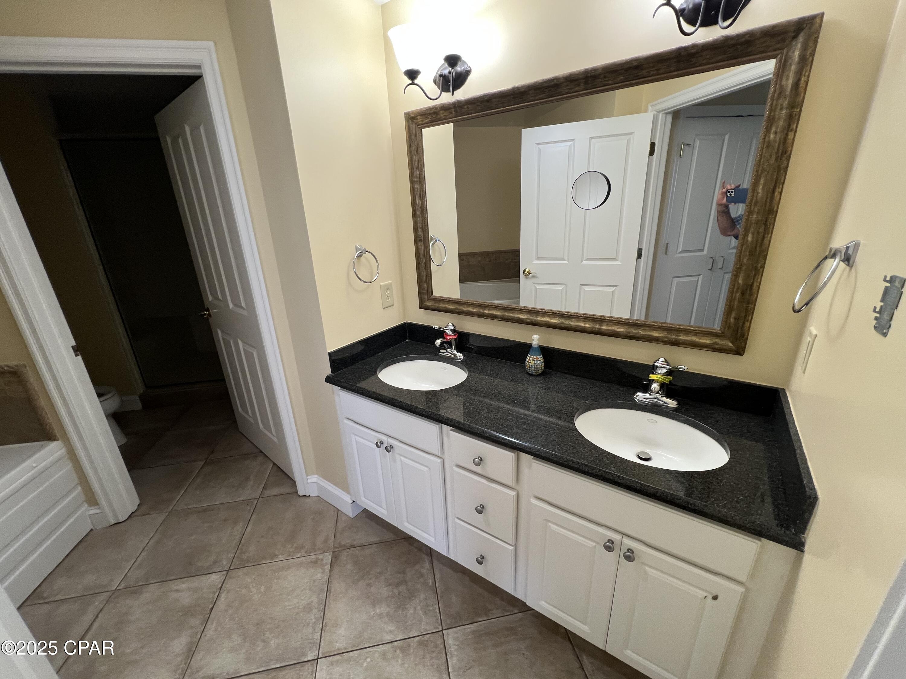 Image 9 For 4050 Marriott Drive 3606