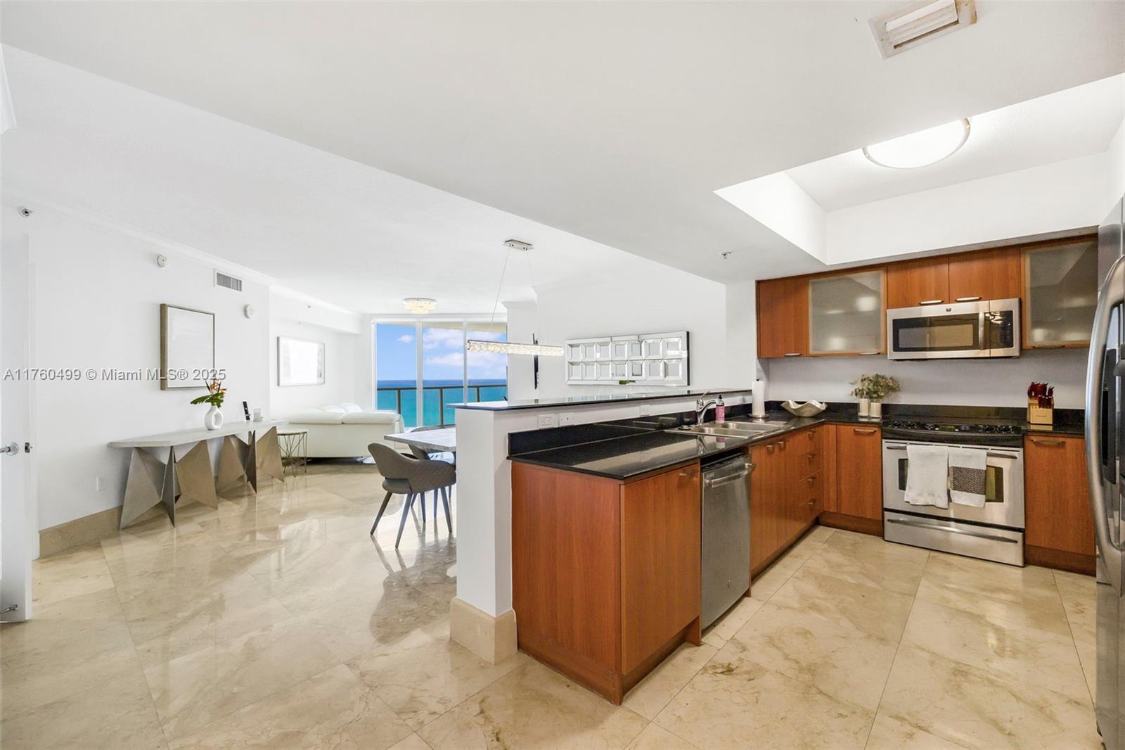 16699 Collins Ave #3905, Sunny Isles Beach FL 33160