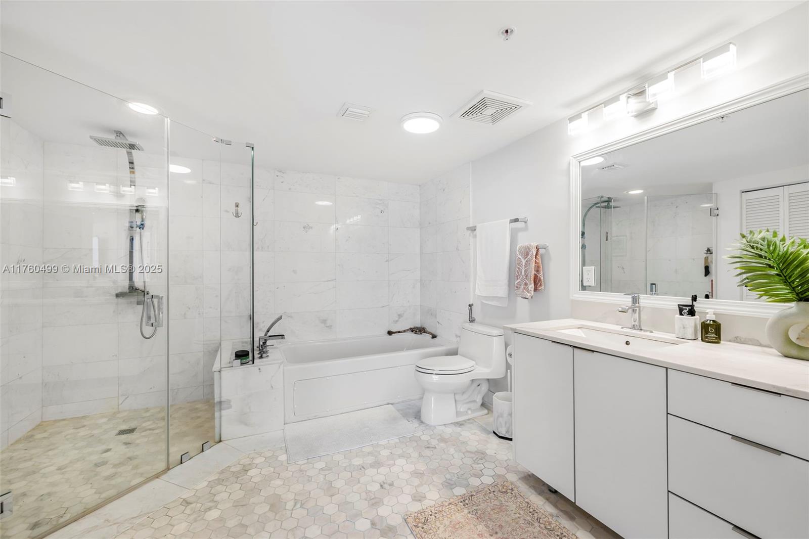 16699 Collins Ave #3905, Sunny Isles Beach FL 33160
