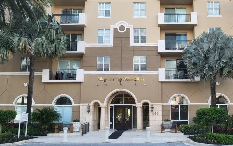 Welcome to unit 403 in the sought-after Montecito building, a prime Location in the heart of West Palm Beach! A stylish and convenient 1 bed/1 Bath condo offers a bright and open floor plan, with updated bathroom, washer and Dryer inside the unit. Located just minutes from Downtown West Palm Beach, Rosemary Square, and the intracoastal, you will have easy access t shopping, dinning, entertainment, and major highways. Living at Montecito means get access to resort-style amenities, including pool, fitness center, club house, and 24 hours concierge.
The unit has a new AC.