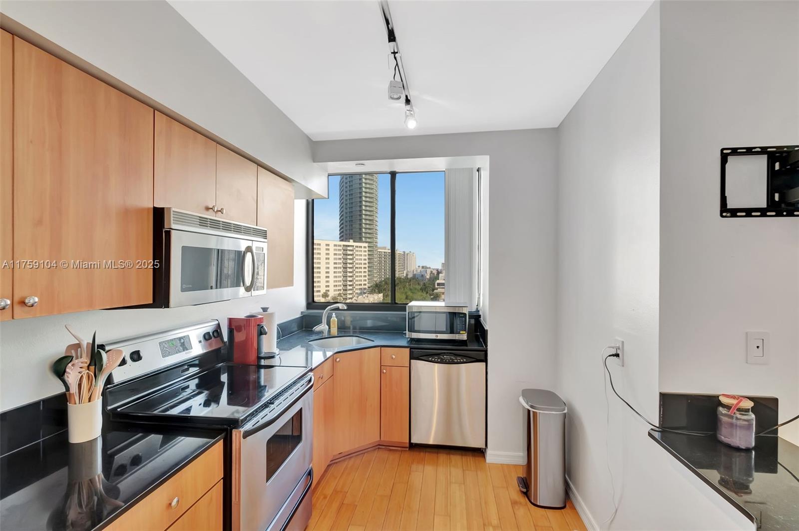 1330 West Ave #909, Miami Beach FL 33139